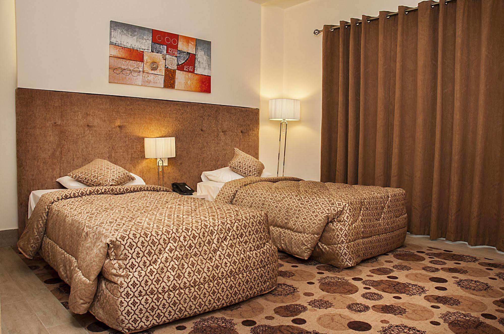 Marble Tower Hotel Beirut Bagian luar foto