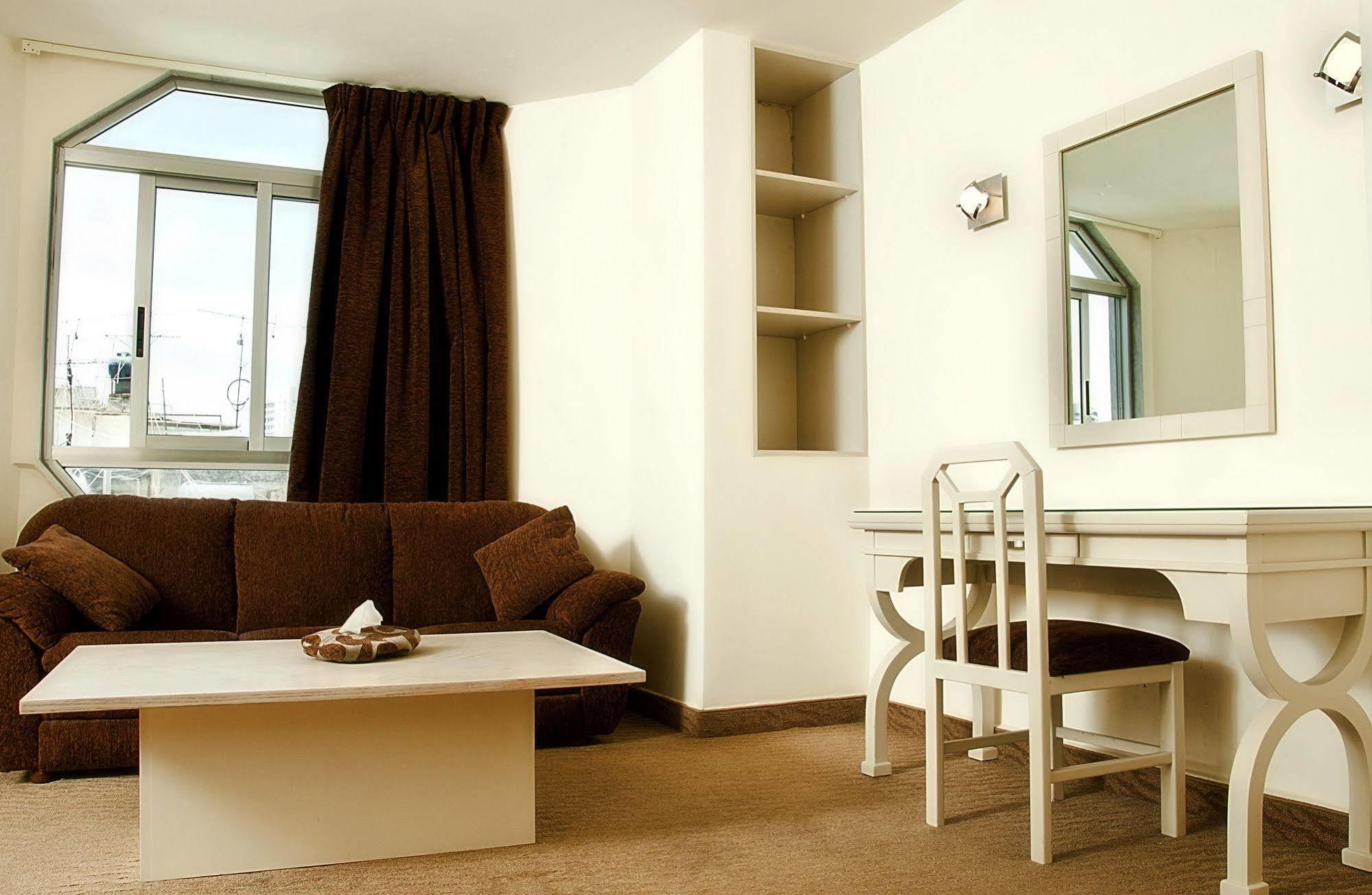 Marble Tower Hotel Beirut Bagian luar foto