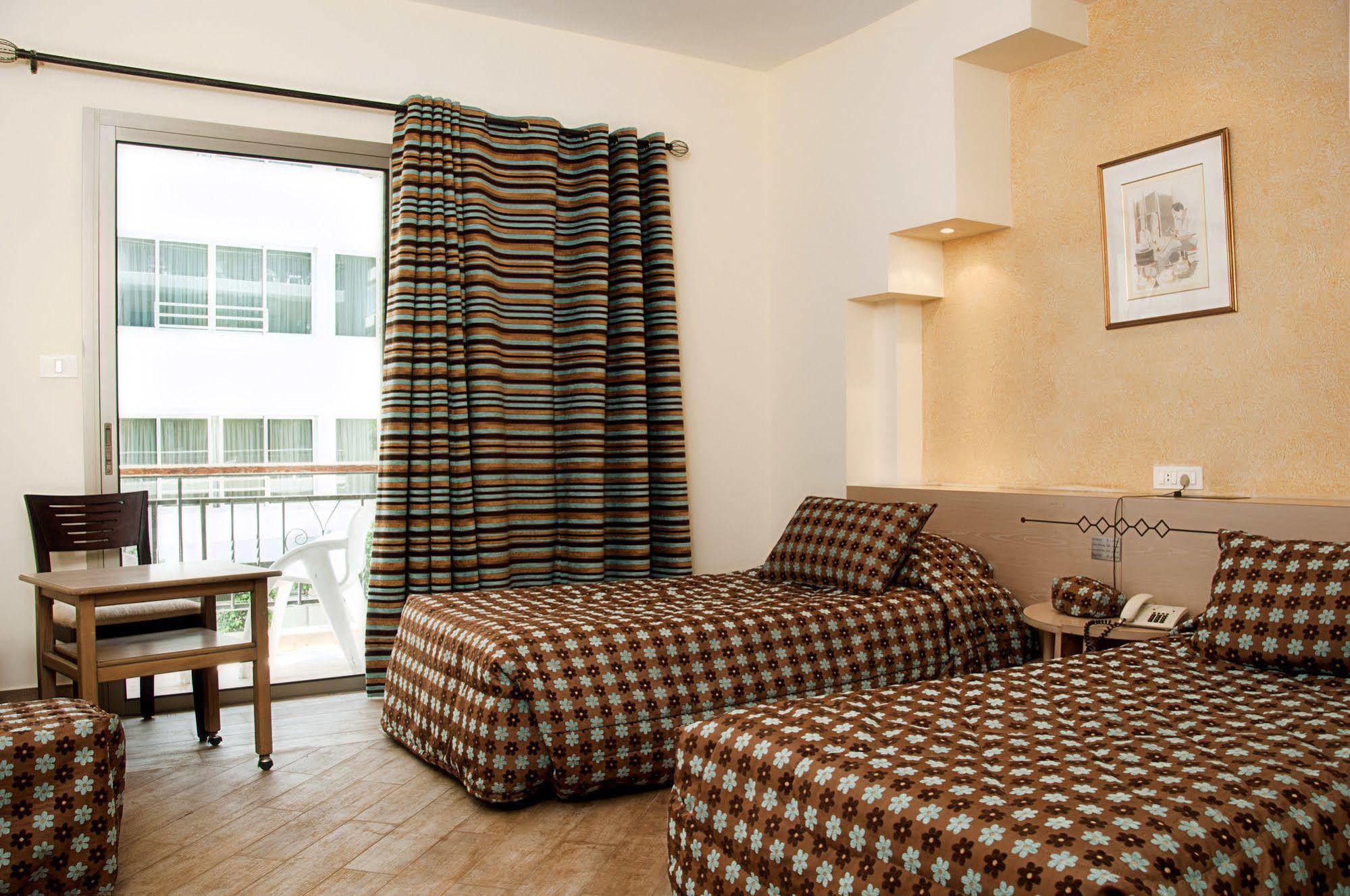 Marble Tower Hotel Beirut Bagian luar foto