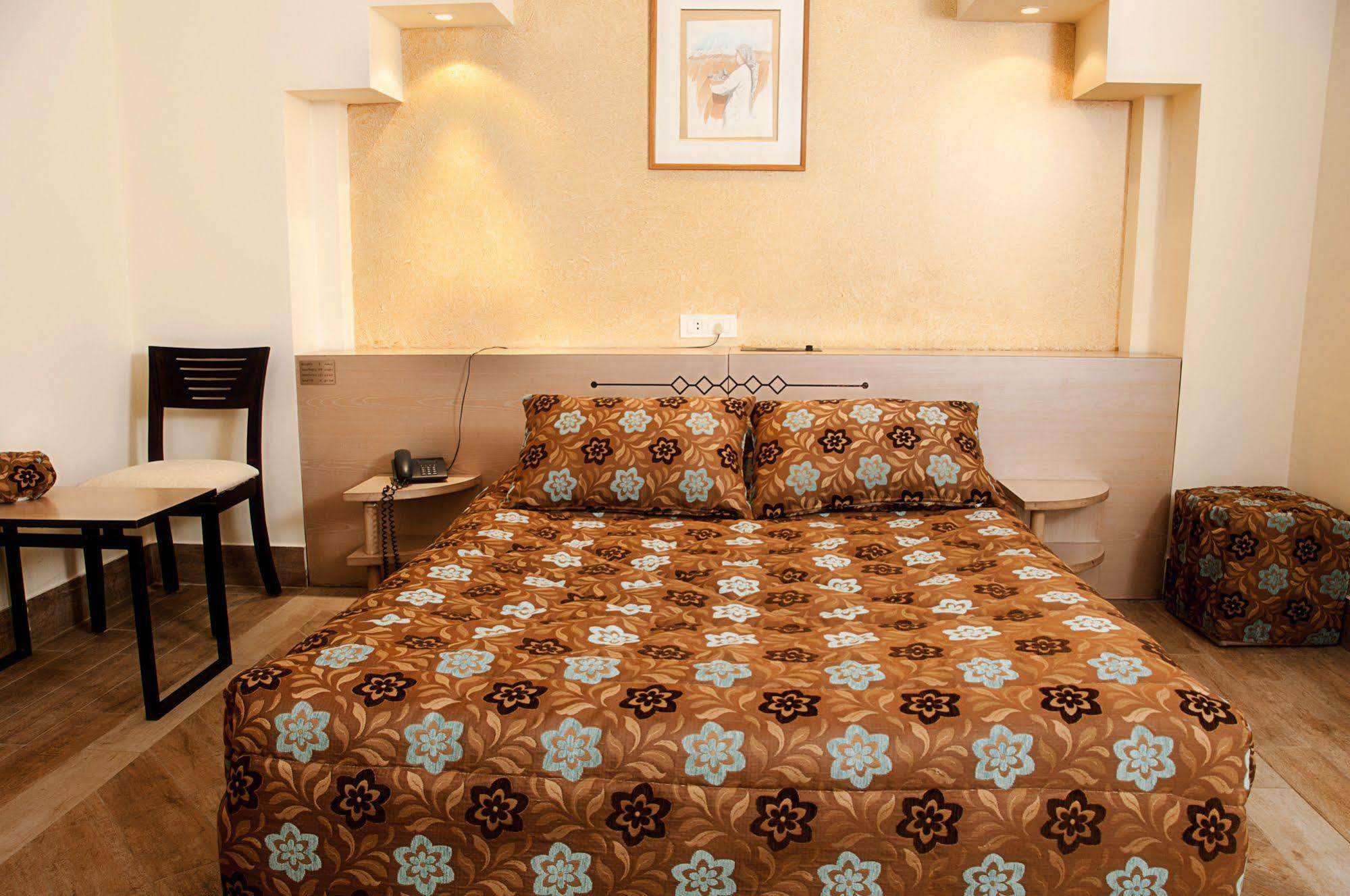Marble Tower Hotel Beirut Bagian luar foto
