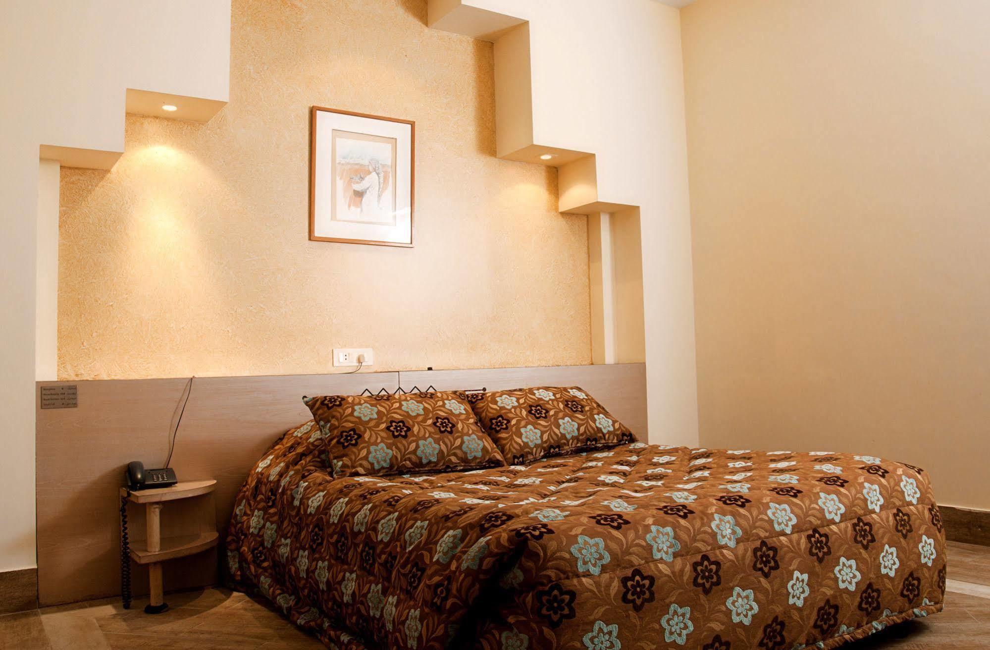 Marble Tower Hotel Beirut Bagian luar foto